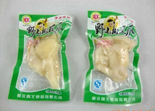 供应休闲食品 周义散装泡椒凤爪与野山椒凤爪的市场定位与产品特色